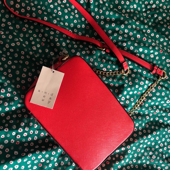 Cute coral crossbody - Picture 2 of 3
